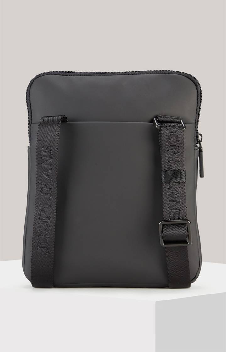 Joop Schultertasche Modica Nuvola Liam in Schwarz Neueste Stile