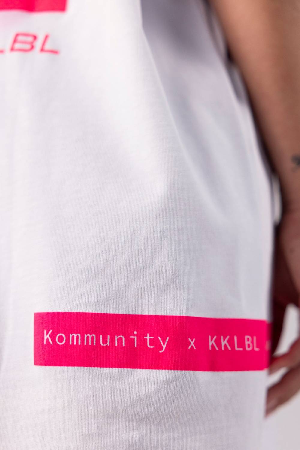 Karo Kauer PRE ORDER Kommunity T-Shirt Pink Top Angebot