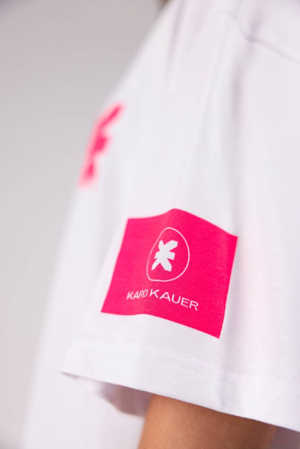 Karo Kauer PRE ORDER Kommunity T-Shirt Pink Top Angebot