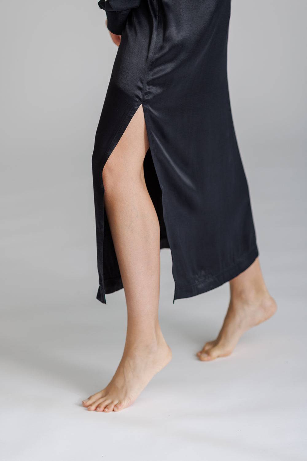 Karo Kauer Satin Skirt Black Meist gekauft