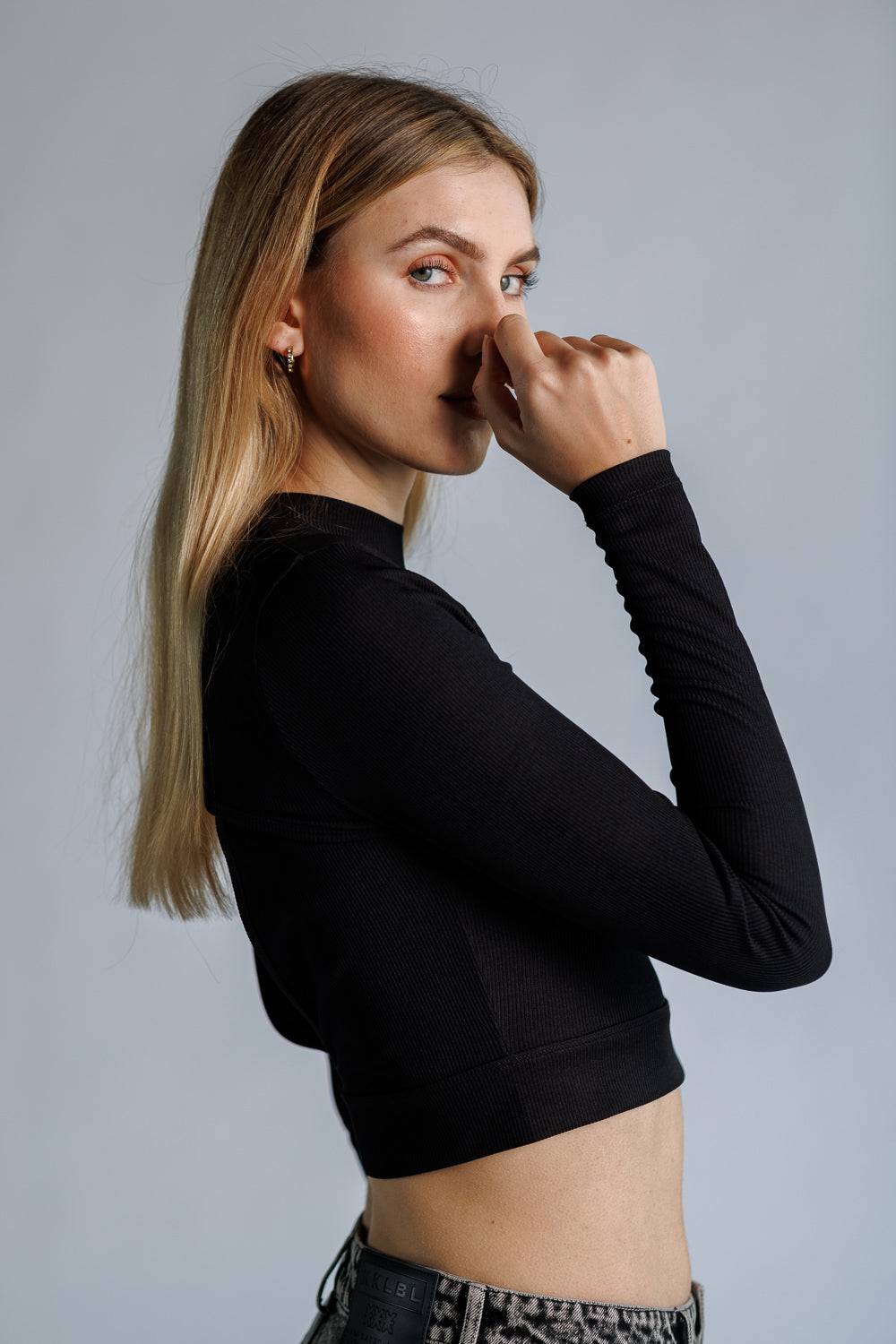 Karo Kauer Cropped Shirt Black Exklusivangebot