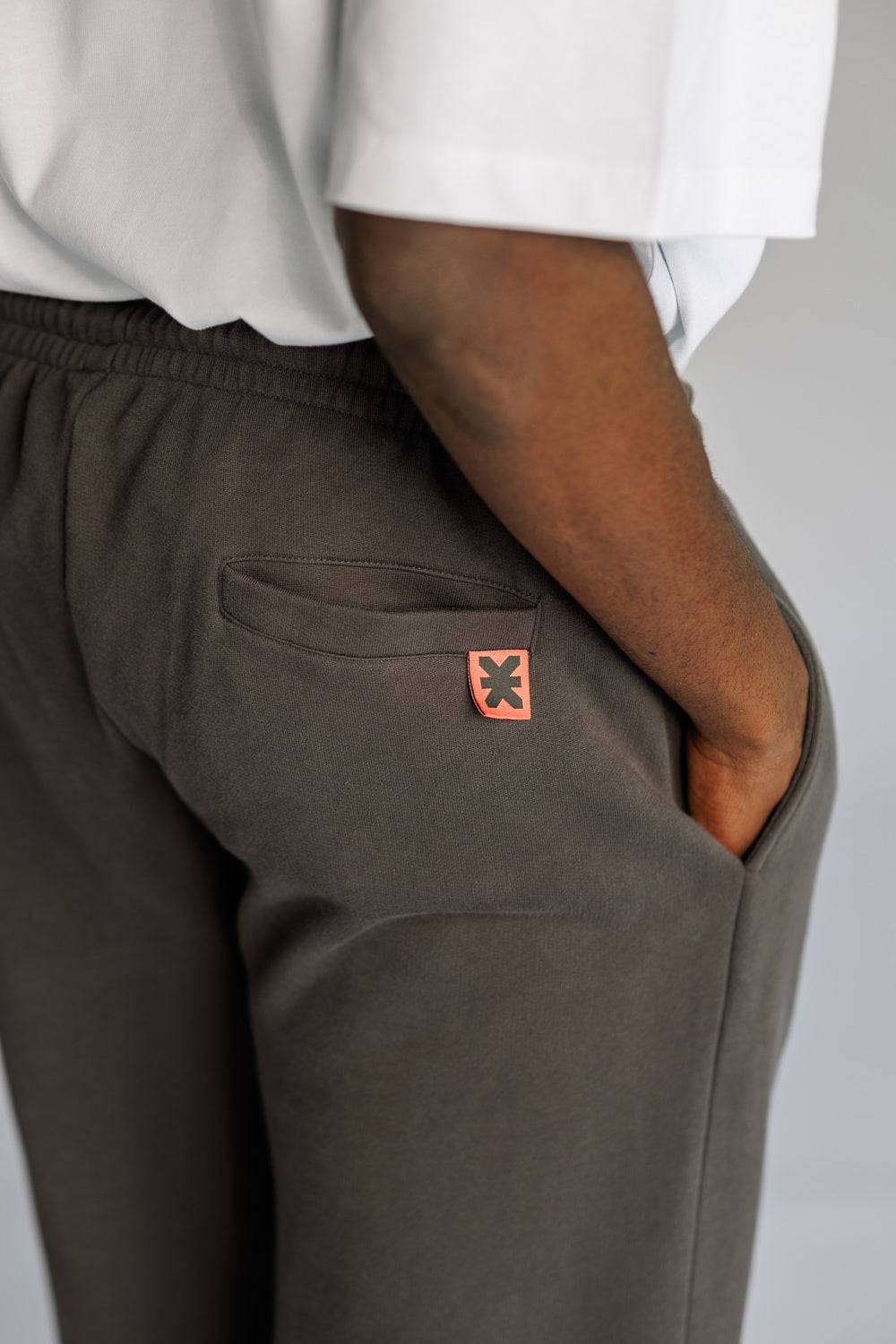 Karo Kauer Jogger Pants Graphit Kostenloser Versand international