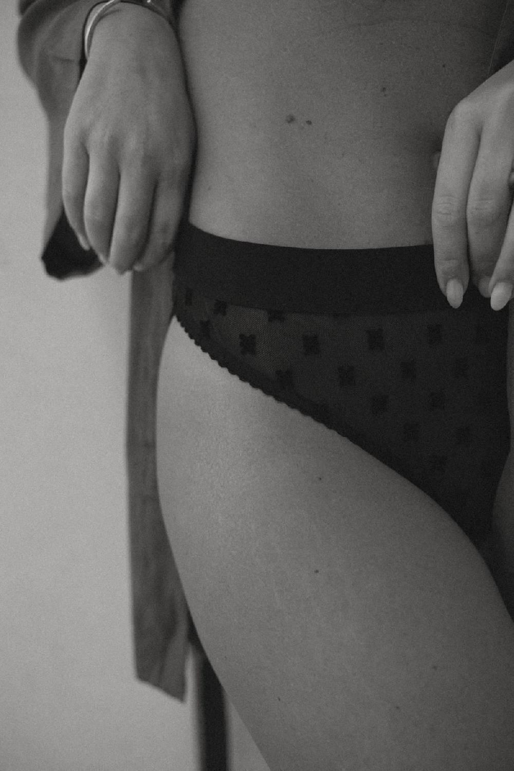 Karo Kauer Mesh Panty Black Top Angebot