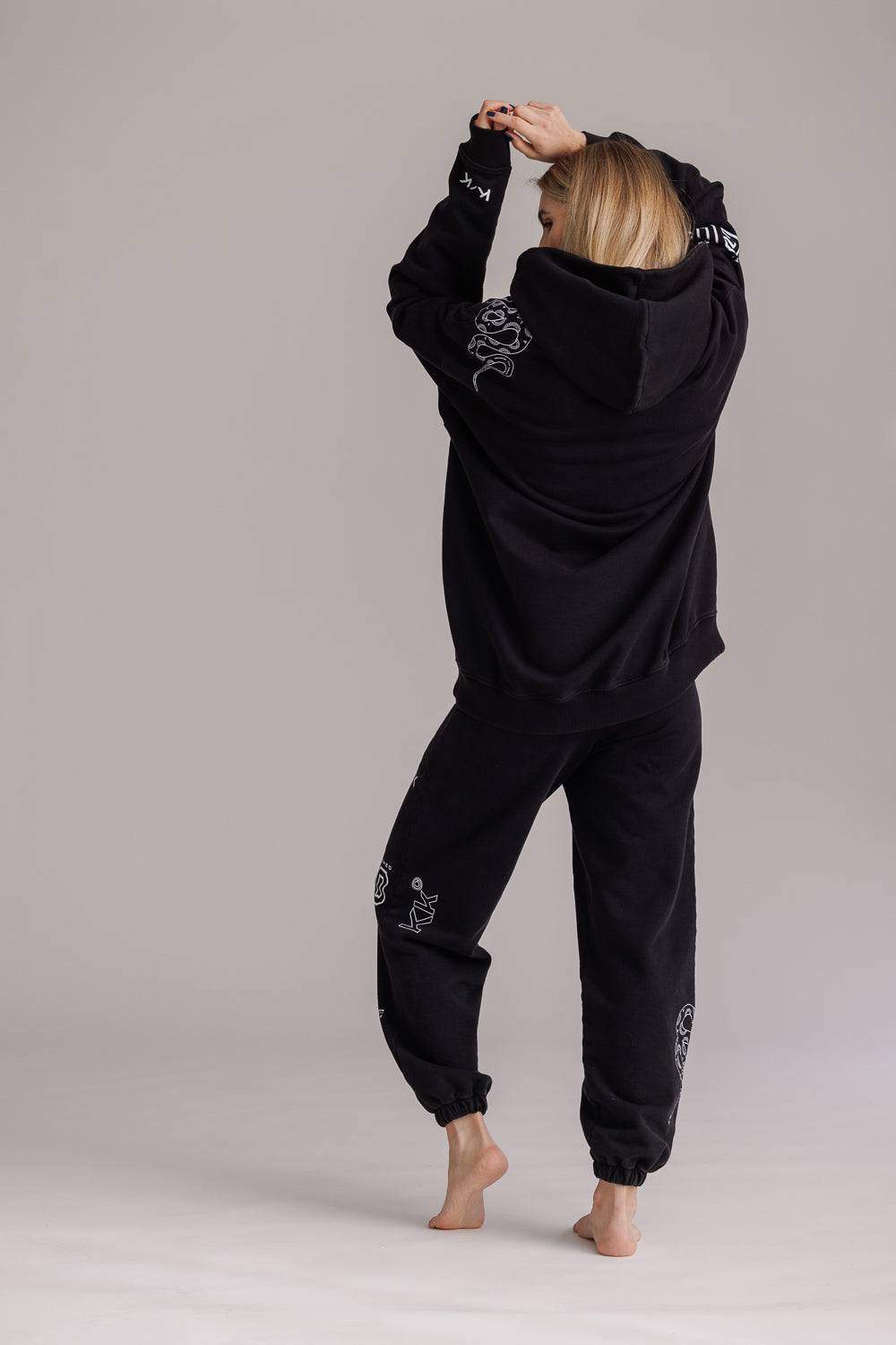 Karo Kauer Hoodie Faded Black Große Rabatte