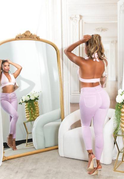 Koucla Sexy Highwaist Jeans "flieder" mit Knopf-Details Nur für heute