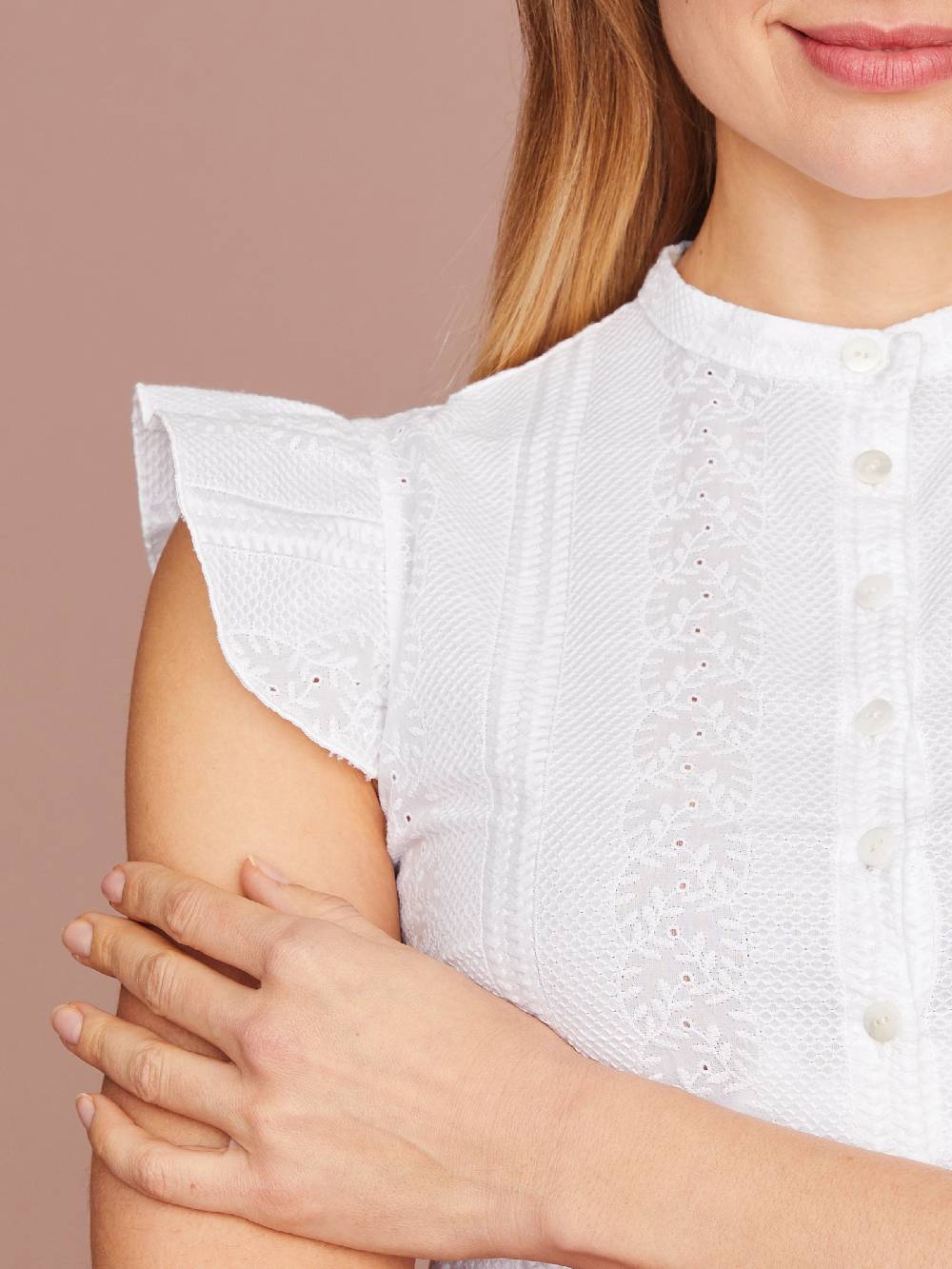 ﻿Limberry Hochgeschlossene Dirndlbluse mit Flügelärmel - NORA SPITZE Begrenztes Angebot