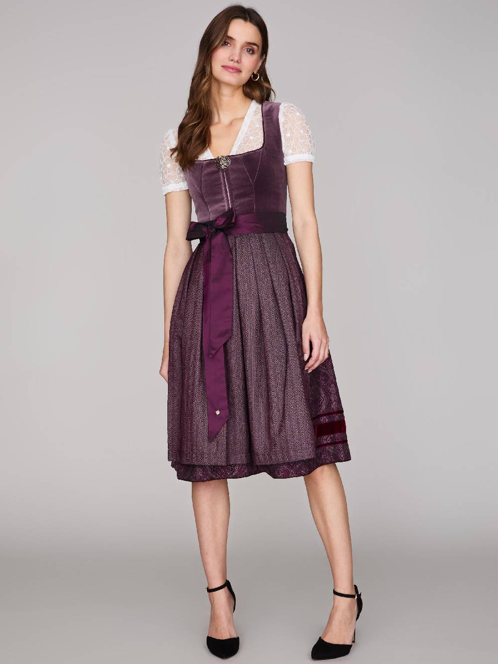 Limberry Pflaumenfarbenes Samtdirndl mit Zierschnalle - SARAH PLUME Online Outlet