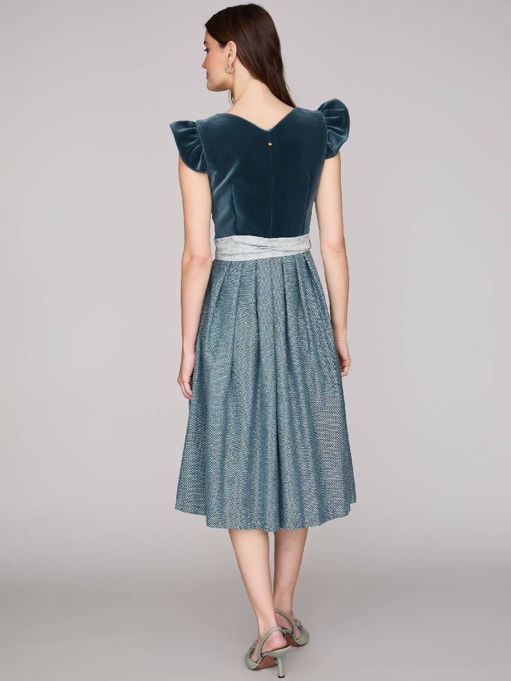 Limberry Samtdirndl mit abknöpfbarem Arm - MELISSA EUCALYPTUS Zeitlich begrenztes Angebot