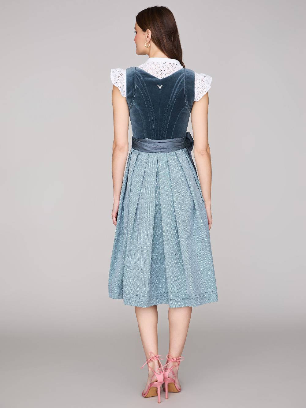 Limberry Blaues Samtdirndl mit Schnursteppung - NELLIE VELVET CLOUD Kauf eins, bekomm eins gratis