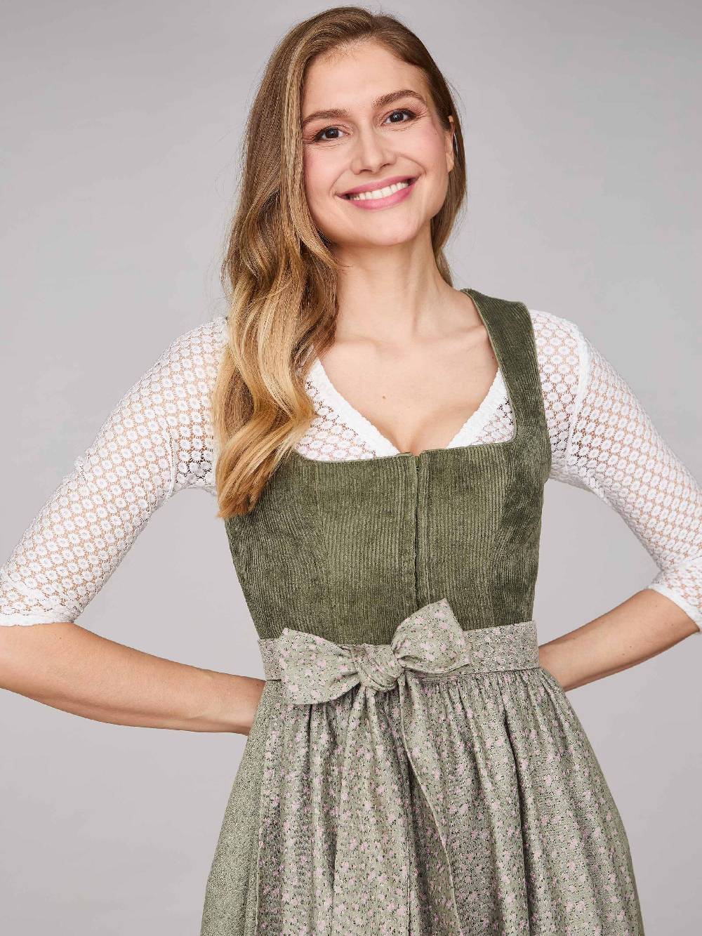Limberry Grünes Dirndl mit Cord-Mieder - TIA KALAMATA GREEN JETZT KAUFEN