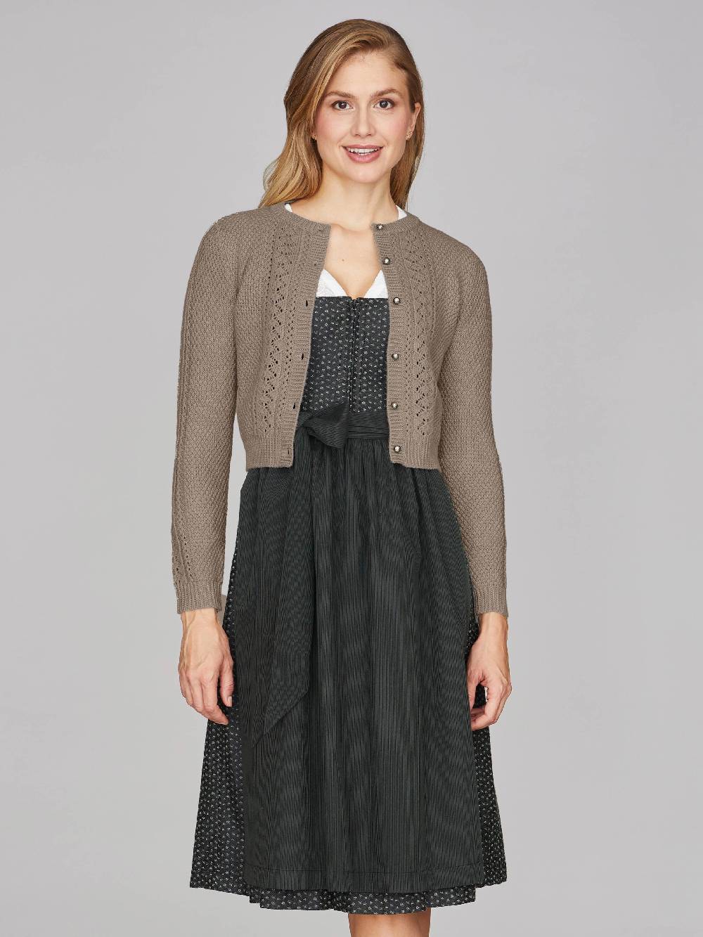 Limberry Strickjacke in dunklem Beige - EVI 2025