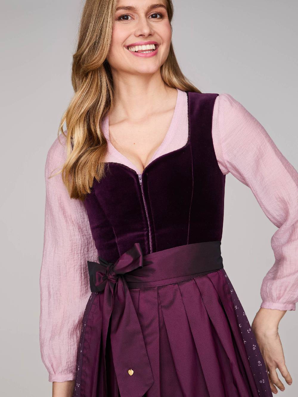 Limberry Samtdirndl in Aubergine mit abknöpfbarem Arm - MELISSA AUBERGINE Online