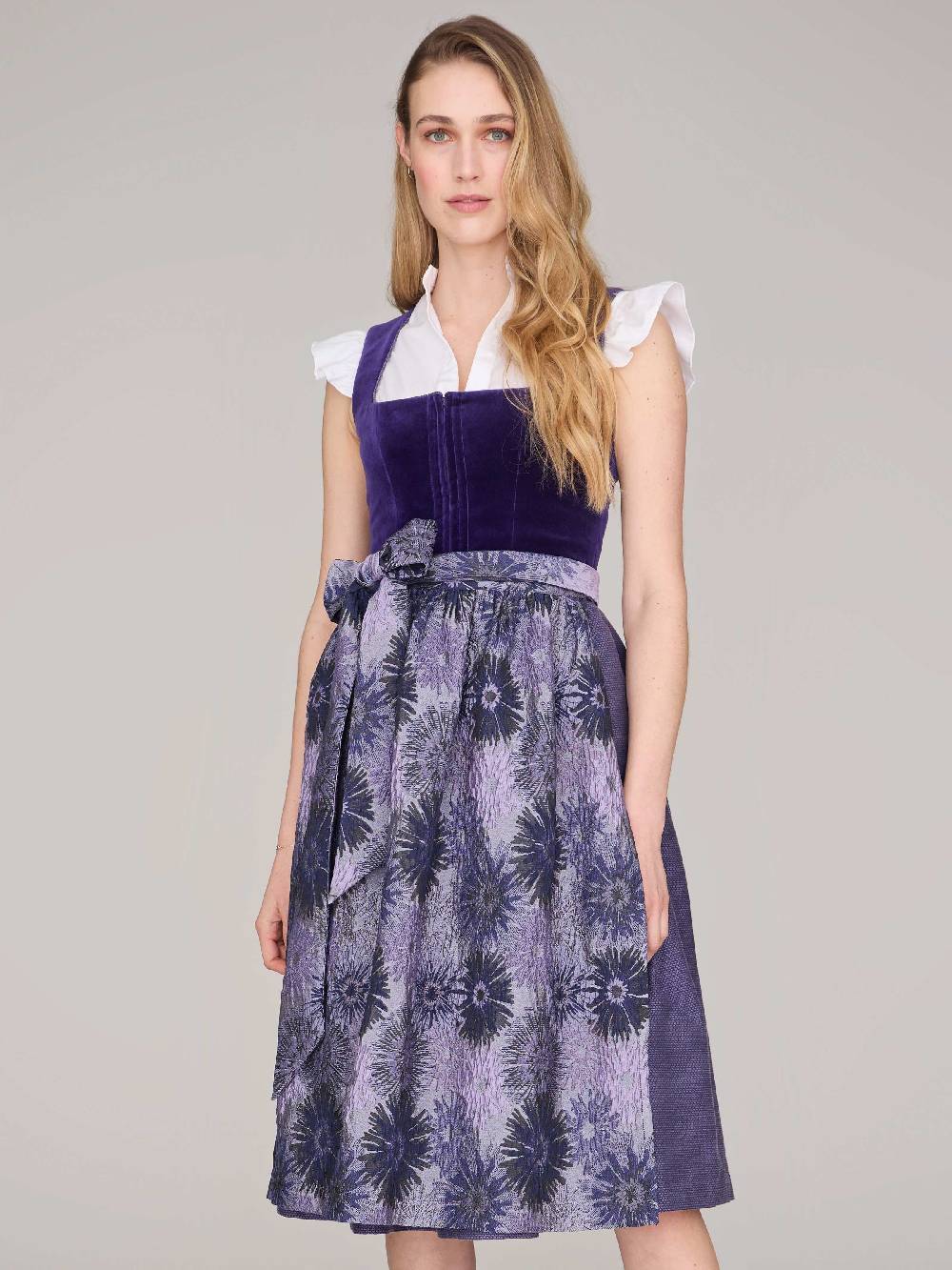 Limberry Lila-farbenes Dirndl mit Samt-Mieder - SOFIA PURPLE VELVET Fabrik Onlineshop