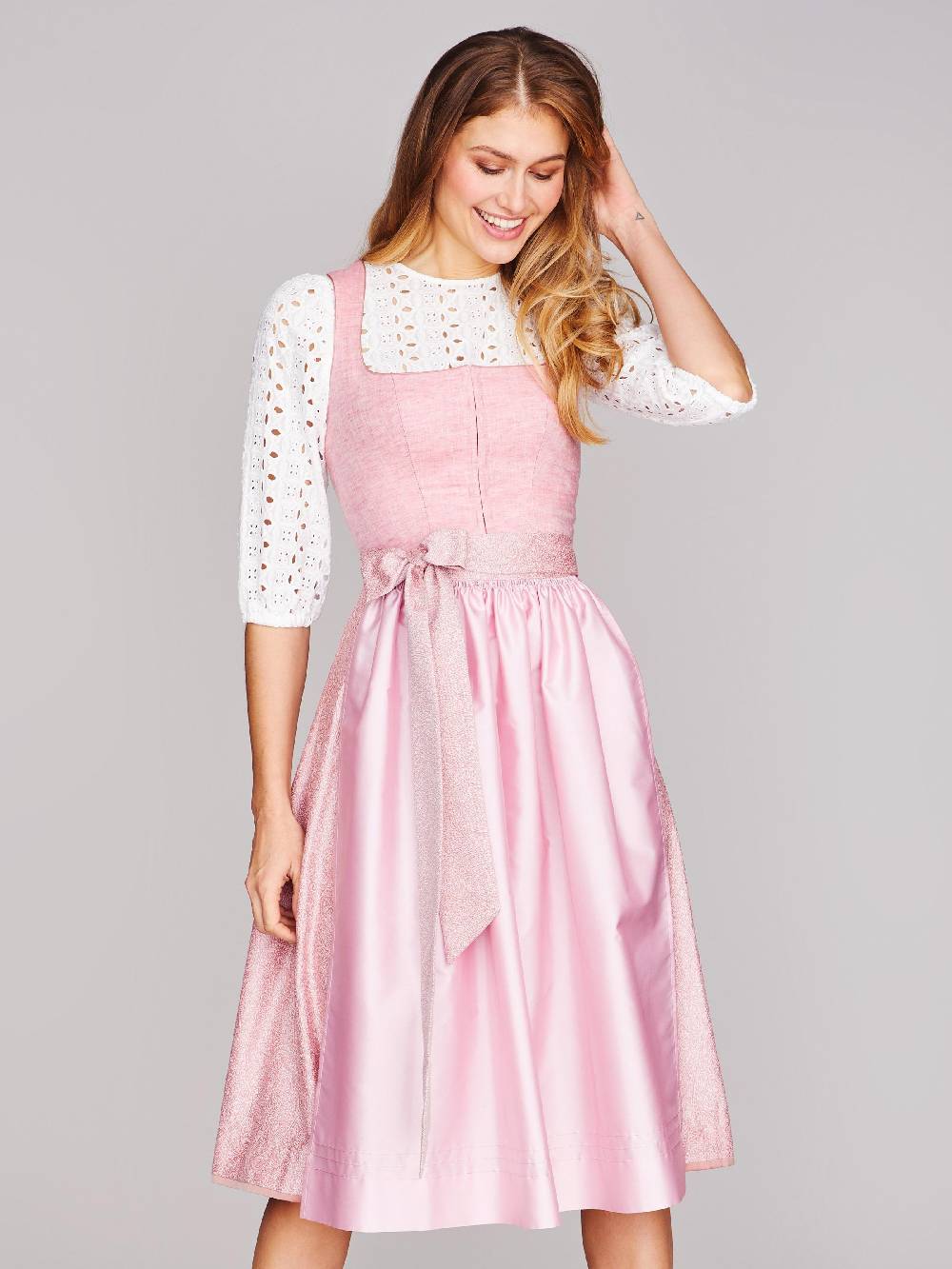 Limberry Hochgeschlossen Dirndlbluse mit Loch-Muster - KEIRA Neuheiten