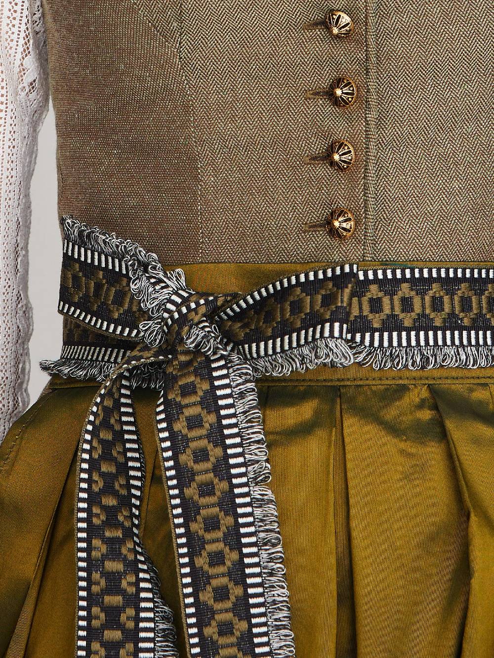 Limberry Olivgrünes Dirndl mit auffallendem Schürzenband - PALOMA OLIV Super Rabatt