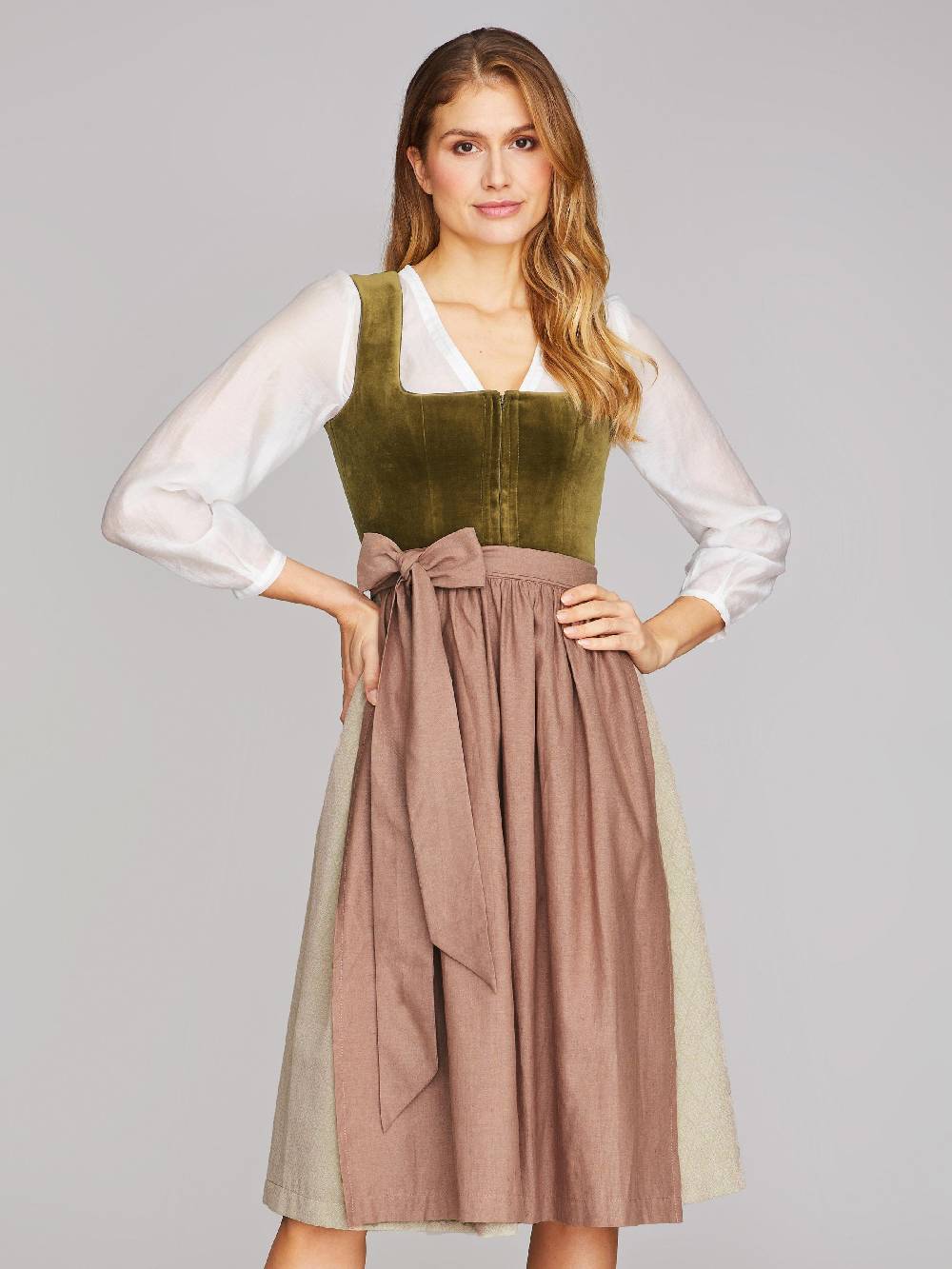 Limberry Olivgrünes Dirndl mit Samt-Mieder - DELILAH OLIVE zollfrei
