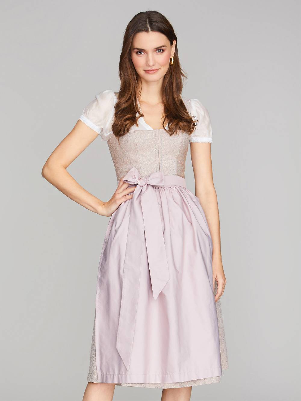Limberry Dirndl in Altrosa mit Streublumen-Muster - LILIA PRIMROSE 2025