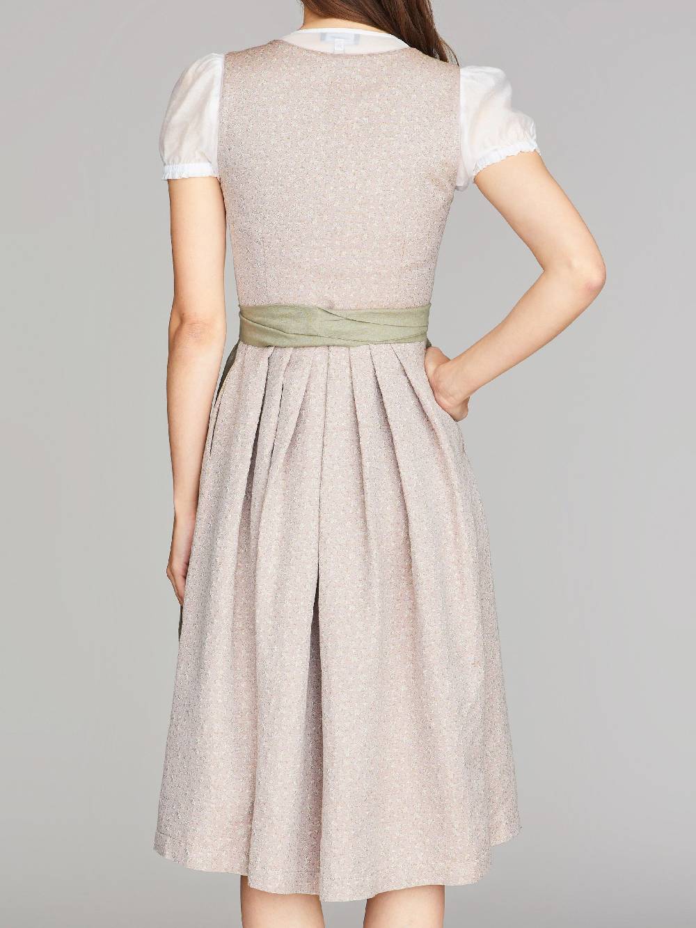 Limberry Dirndl in Altrosa mit Streublumen-Muster - LILIA PRIMROSE 2025
