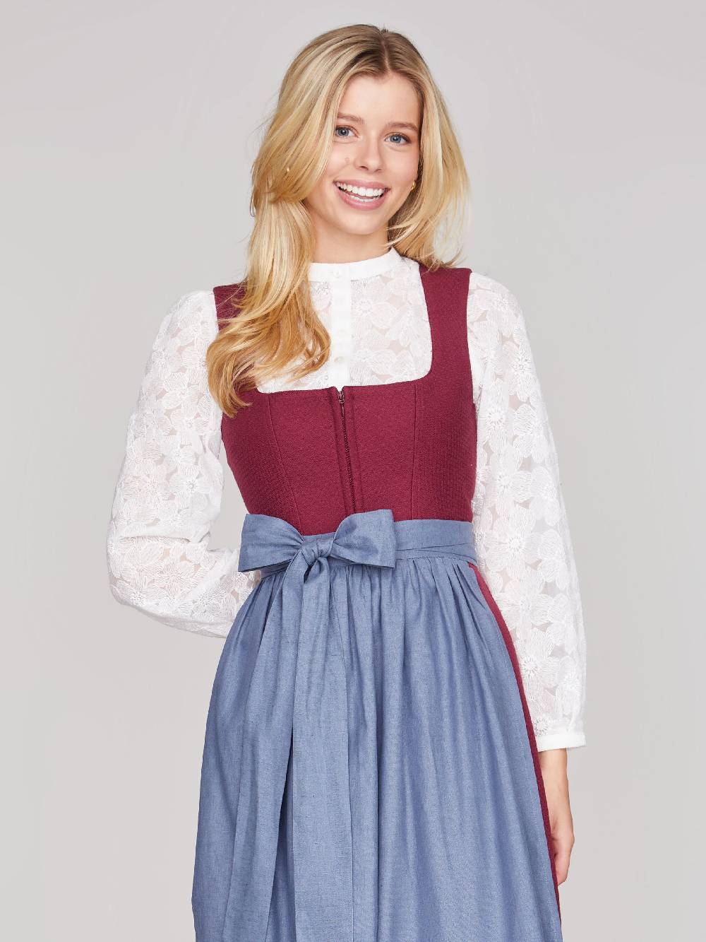 Limberry Weiße Dirndlbluse mit Blumenmuster - ALENA Top Angebot