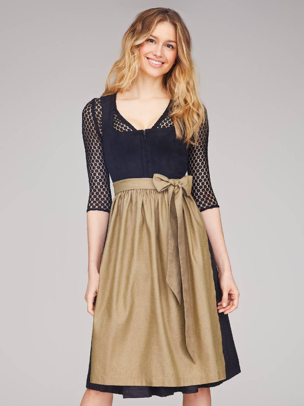Limberry Schwarzes Dirndl mit Samt-Mieder - LAYLA BLACK Neuheiten