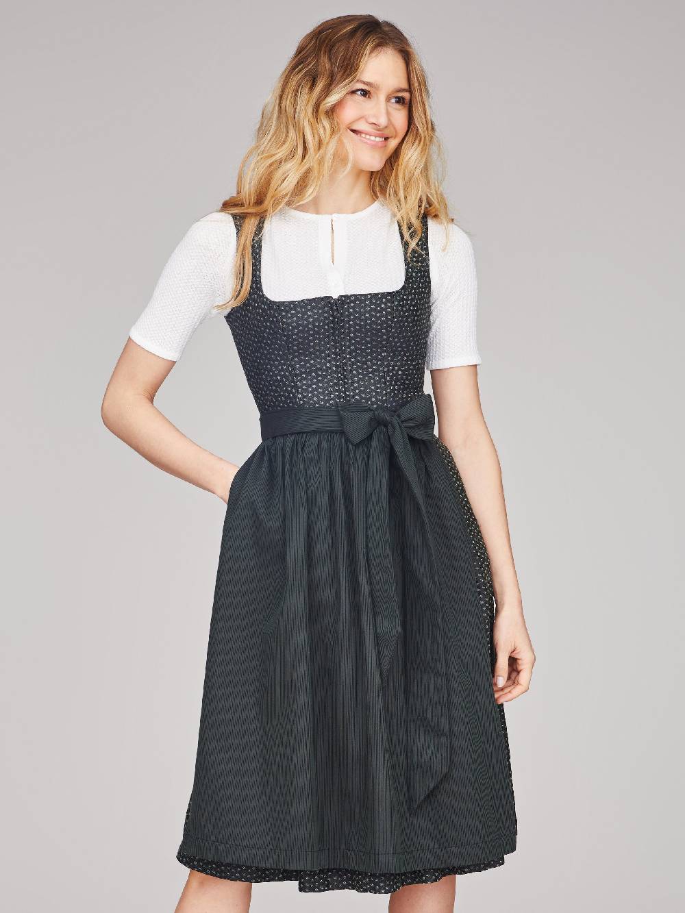 Limberry Geblümtes schwarzes Dirndl - JEZEBEL SMOKY BLACK Bis zu 55% Rabatt