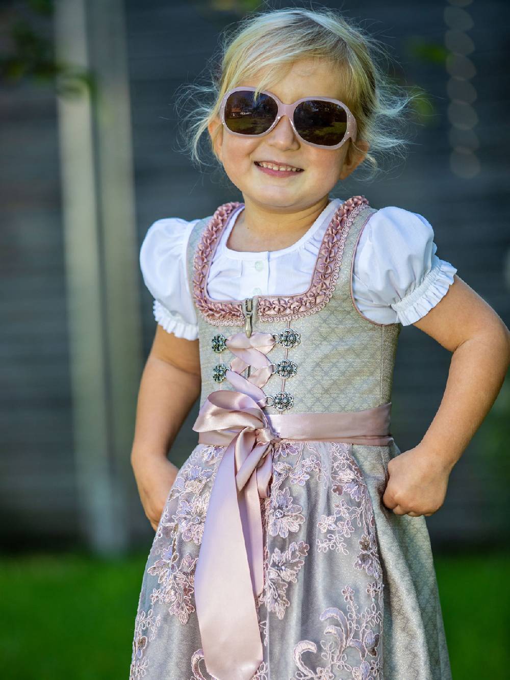 Limberry Zauberhaftes Kinderdirndl in Champagner - MANANDA CHAMPAGNER Saisonschlussverkauf