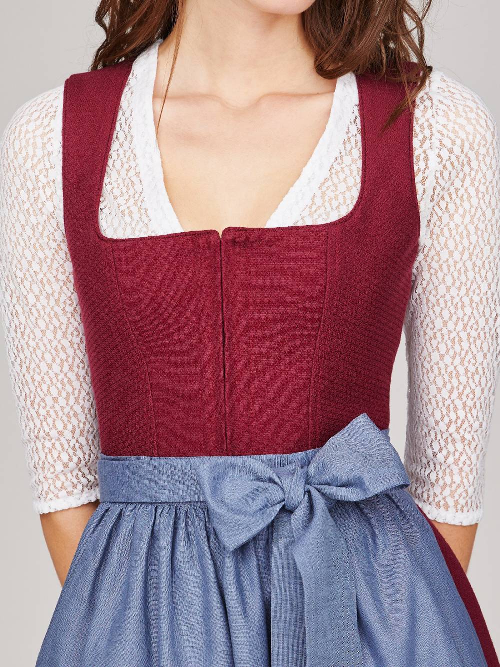 Limberry Dirndlbluse in Weiß mit V-Ausschnitt - HILLA im Angebot