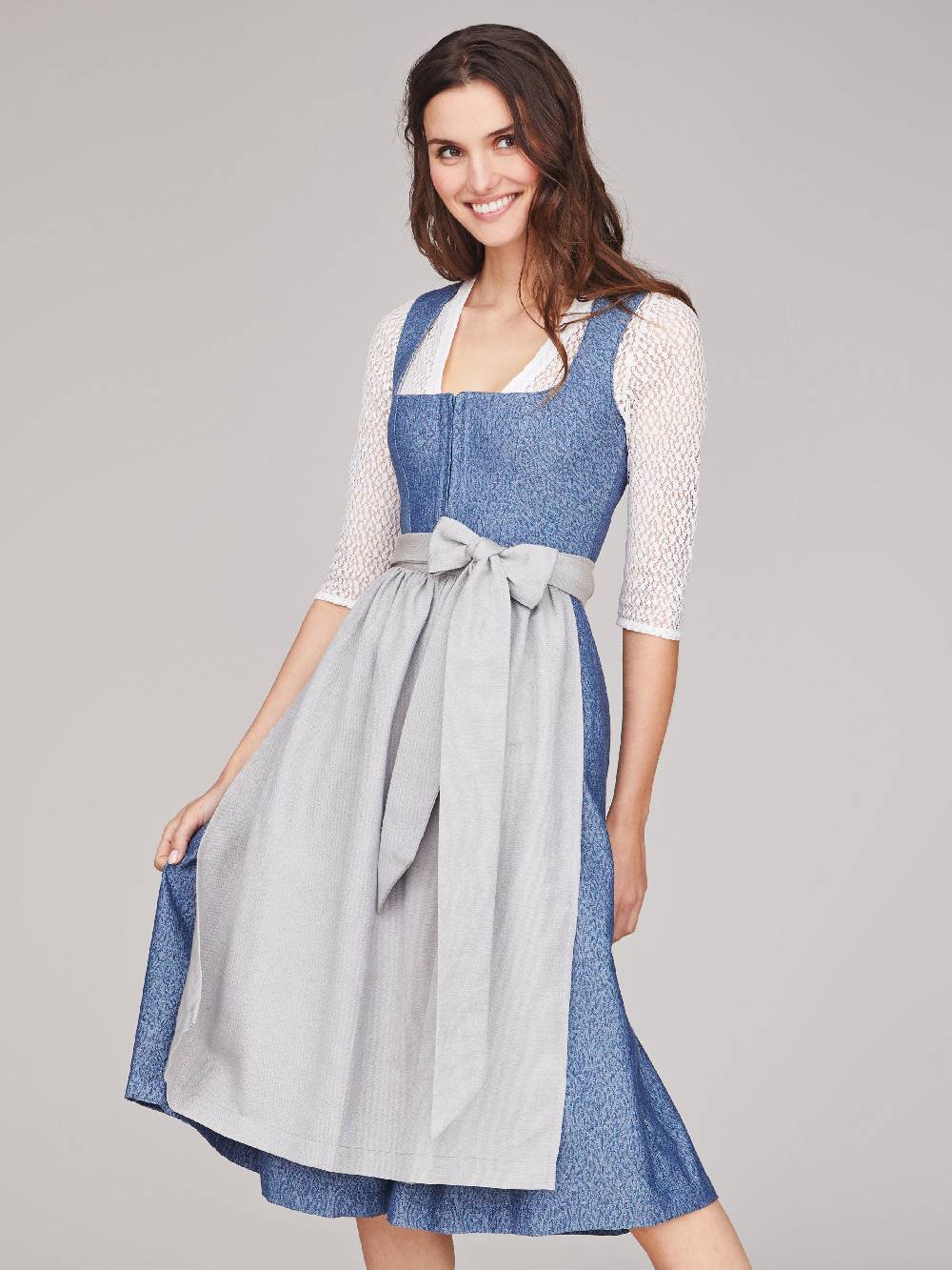 Limberry Dirndlbluse in Weiß mit V-Ausschnitt - HILLA im Angebot
