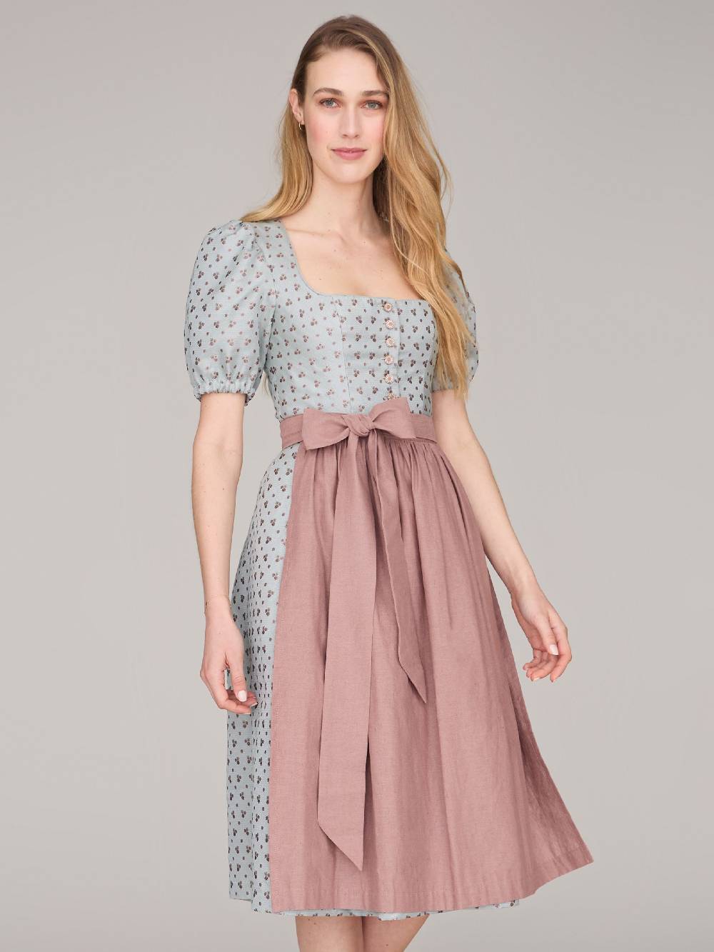 Limberry Hellblaues Dirndl mit Puffärmeln - LOTTIE BLUE HAZE Nur für heute