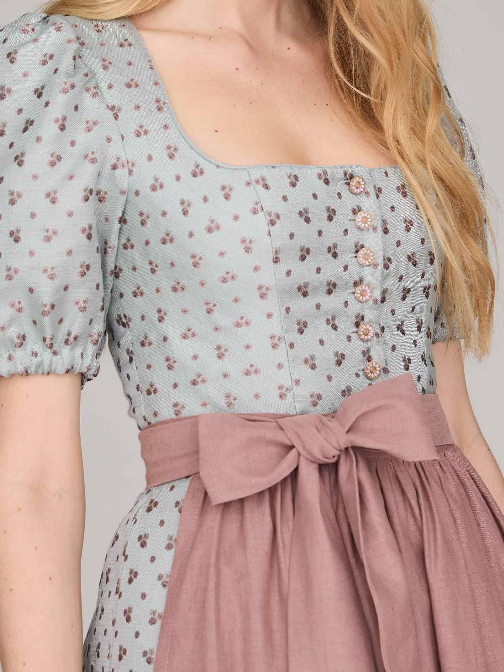 Limberry Hellblaues Dirndl mit Puffärmeln - LOTTIE BLUE HAZE Nur für heute