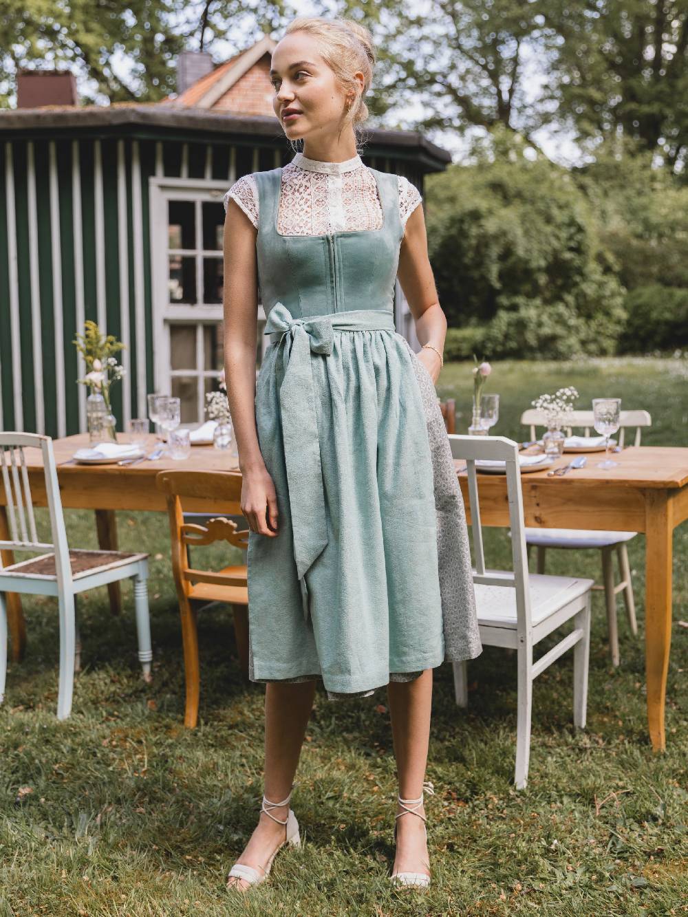 Limberry Cremeweiße Dirndlbluse mit Flügelarm - MERLE Fabrikladen