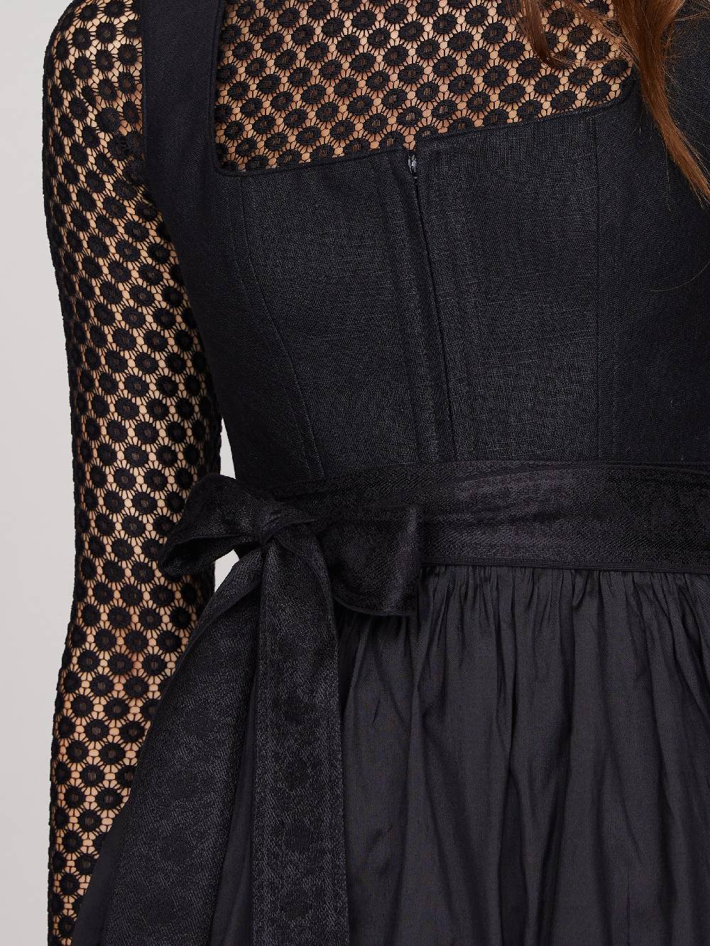 Limberry Schwarzes Dirndl mit Leinen-Mieder - VICKY HEILER X LIMBERRY Limitierter Zeitrabatt