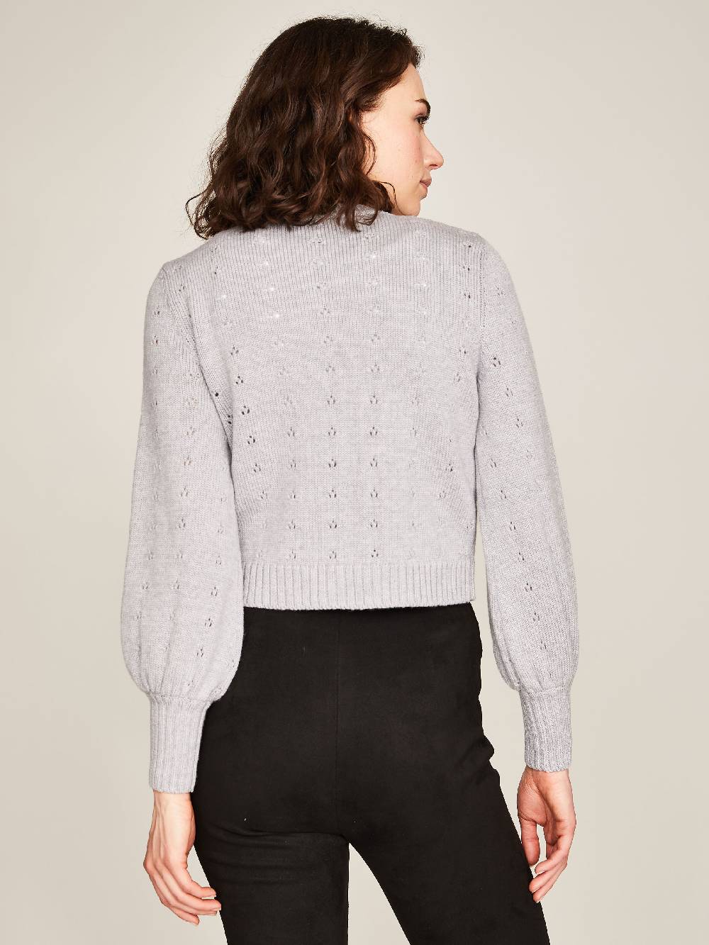 Limberry Graue Strickjacke mit Lochmuster - EMILIA Kostenloser Versand international