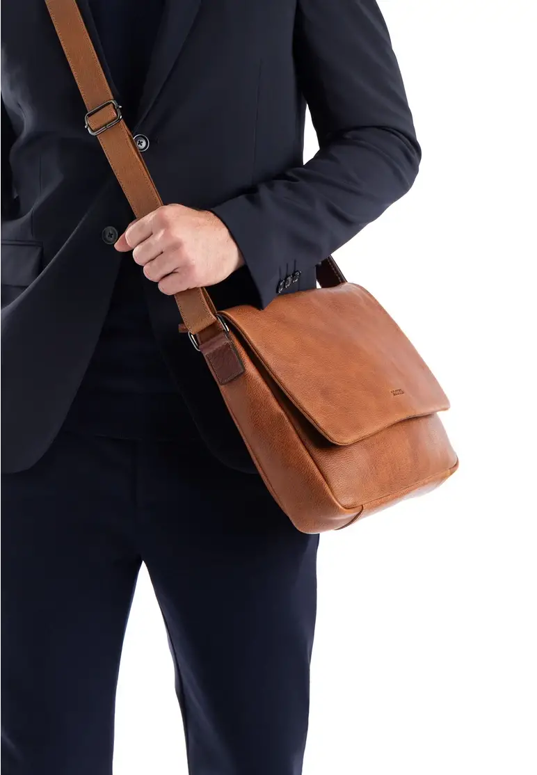 Lloyd MESSENGER BAG Art. C24-12010-OG Osterangebot