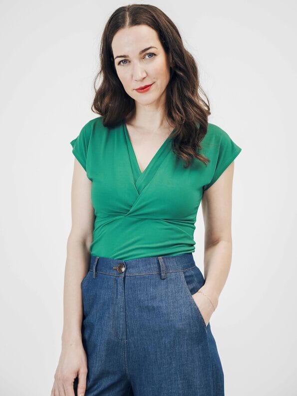Mademoiselle YéYé Jersey Top mit tiefem Ausschnitt aus Tencel by Lenzing Neueste Mode