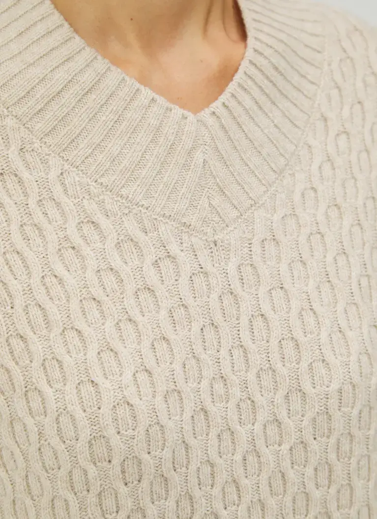 Maerz Muenchen V-Ausschnitt Pullover100% SchurwolleArt. Nr. 347700-112 Top Angebot