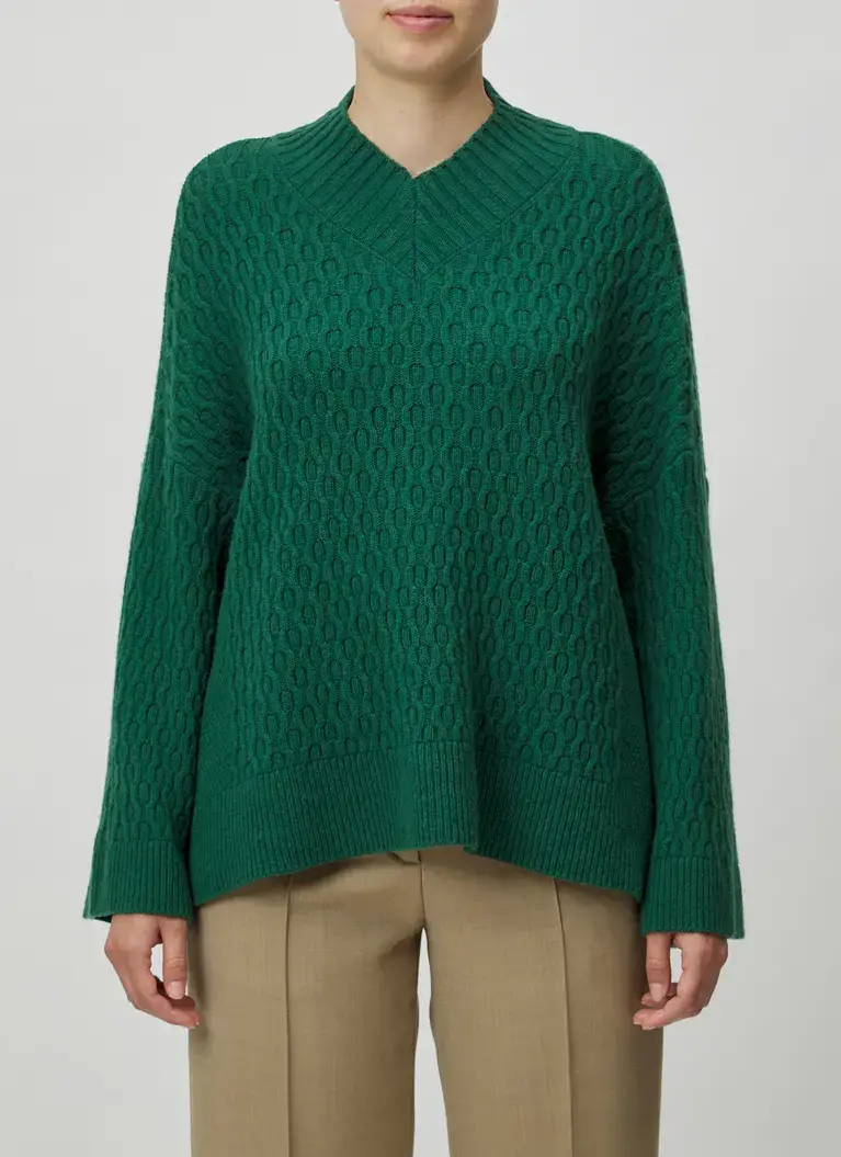 Maerz Muenchen V-Ausschnitt Pullover100% SchurwolleArt. Nr. 347700-285 Neueste Mode