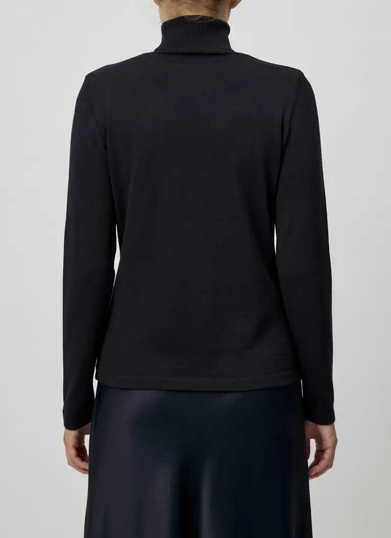 Maerz Muenchen Rollkragenpullover100% MerinowolleArt. Nr. 301600-399 Muttertagsangebot