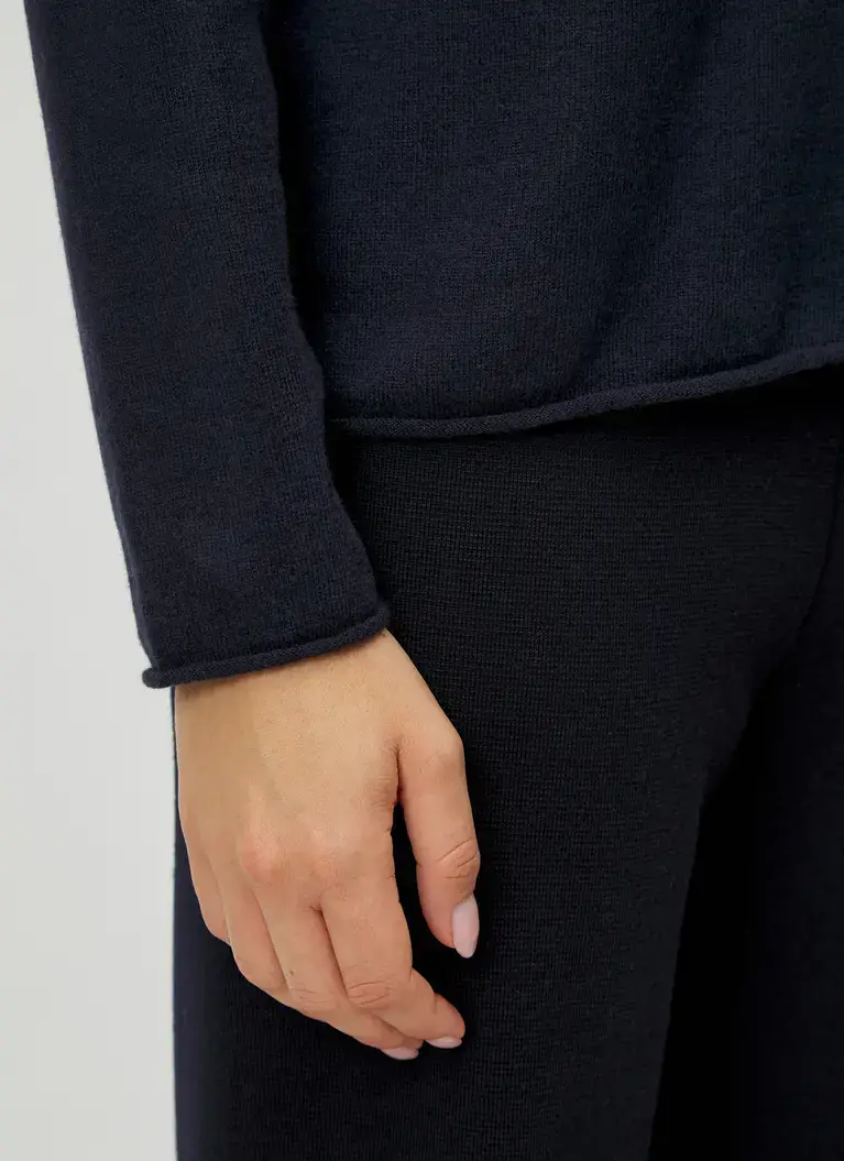 Maerz Muenchen V-Ausschnitt Pullover100% MerinowolleArt. Nr. 349500-399 Rabatte dieses Monats