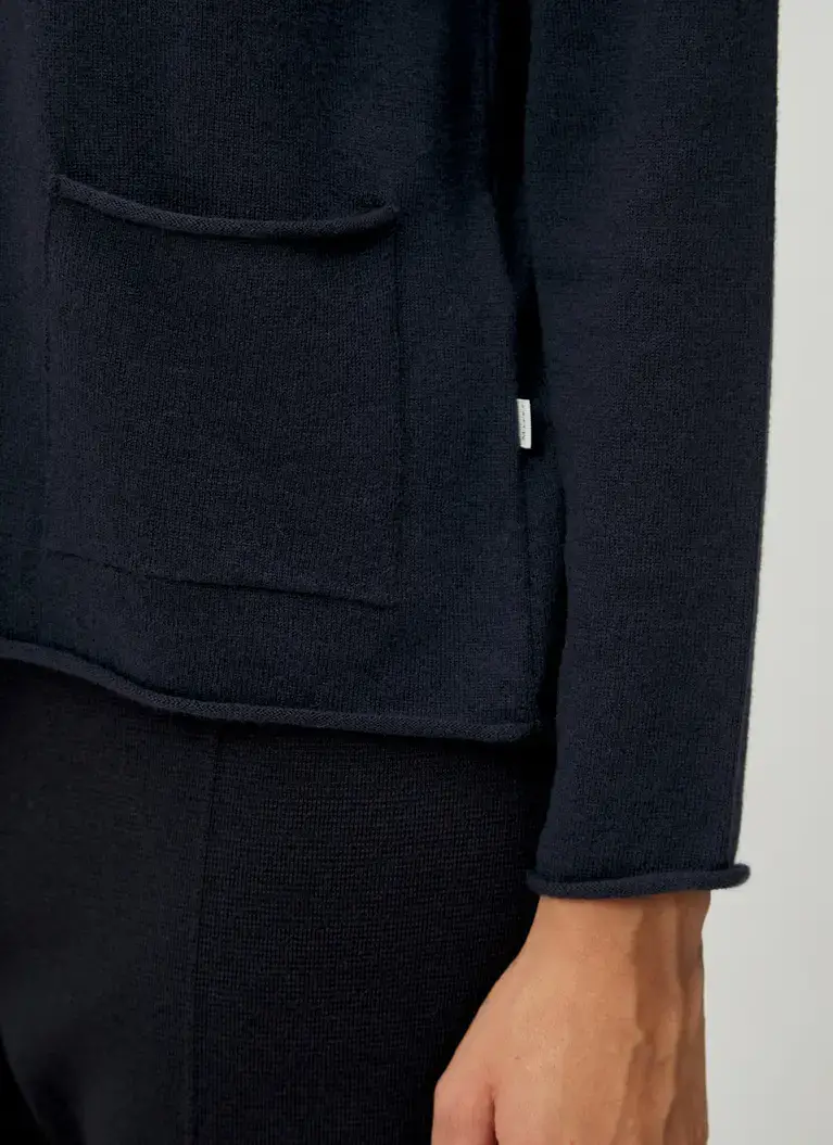 Maerz Muenchen Strickjacke100% Geelong-WolleArt. Nr. 244000-399 Auslauf