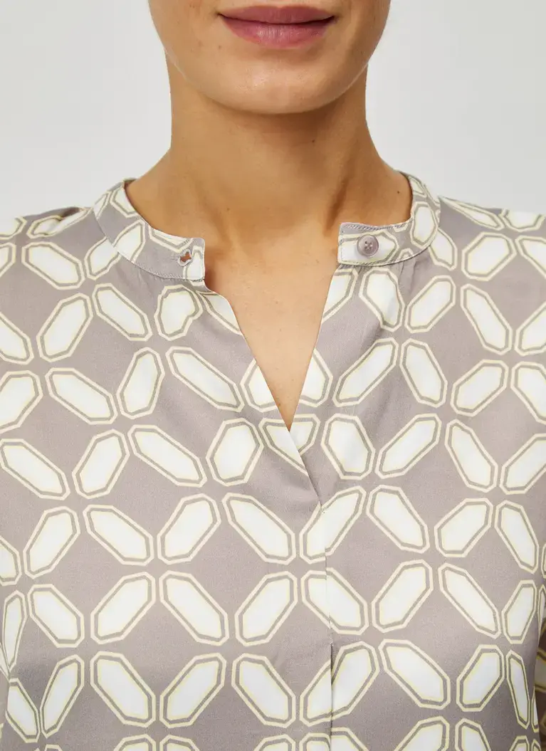 Maerz Muenchen Stehkragen-Bluse100% ViskoseArt. Nr. 153201-528 Großer Ausverkauf