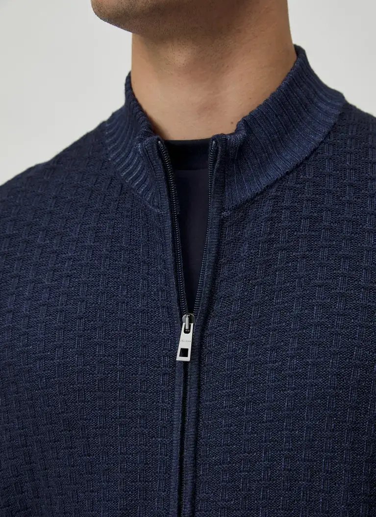 Maerz Muenchen Strickjacke100% SchurwolleArt. Nr. 580600-399 Jubiläumsangebot