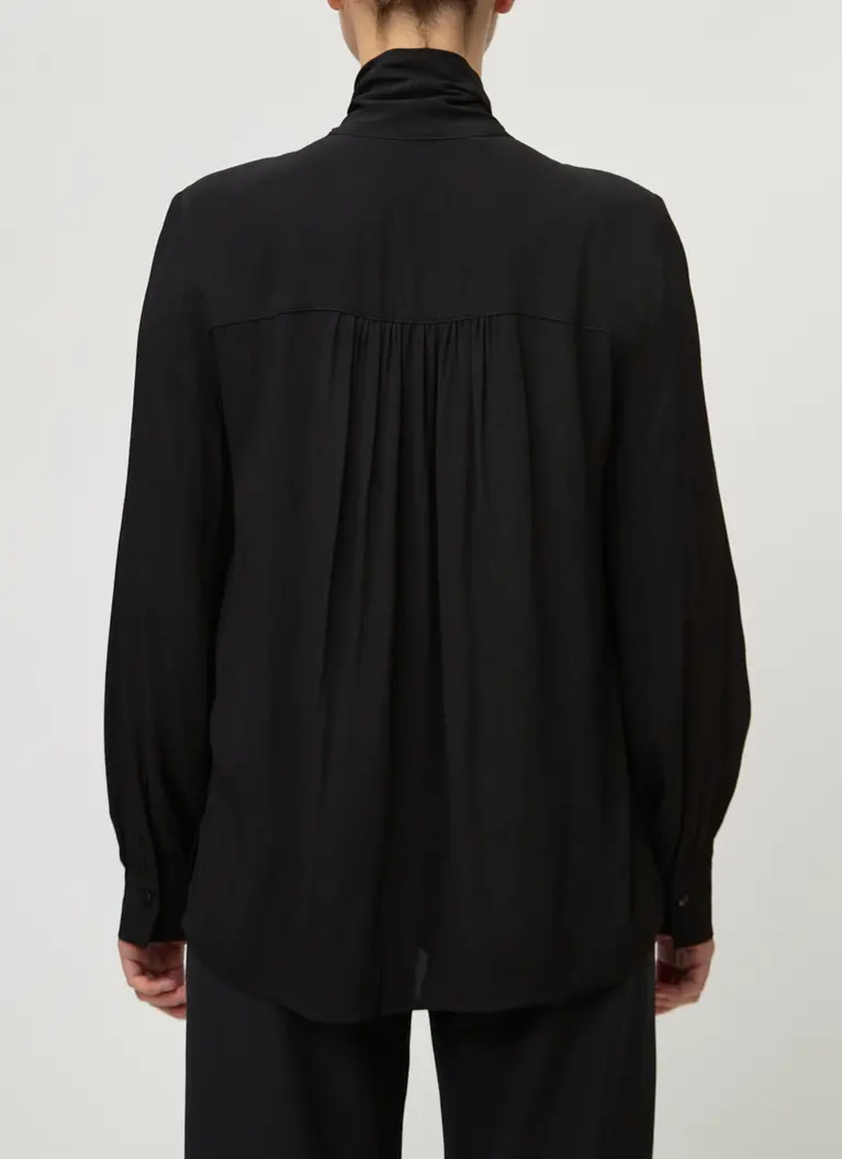 Maerz Muenchen Schluppenbluse100% ViskoseArt. Nr. 119600-595 Versandkostenfrei