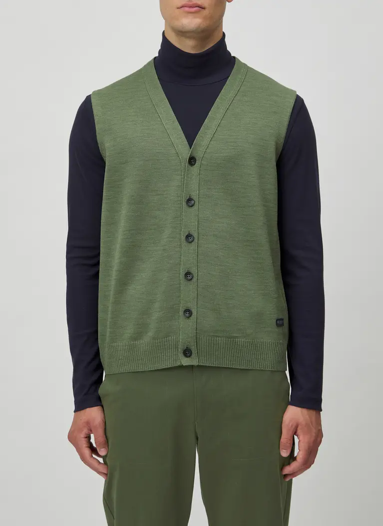 Maerz Muenchen Strickweste100% MerinowolleArt. Nr. 580500-228 Neueste Mode
