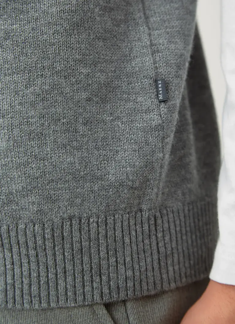 Maerz Muenchen Strickweste100% Geelong-WolleArt. Nr. 553600-544 im Angebot