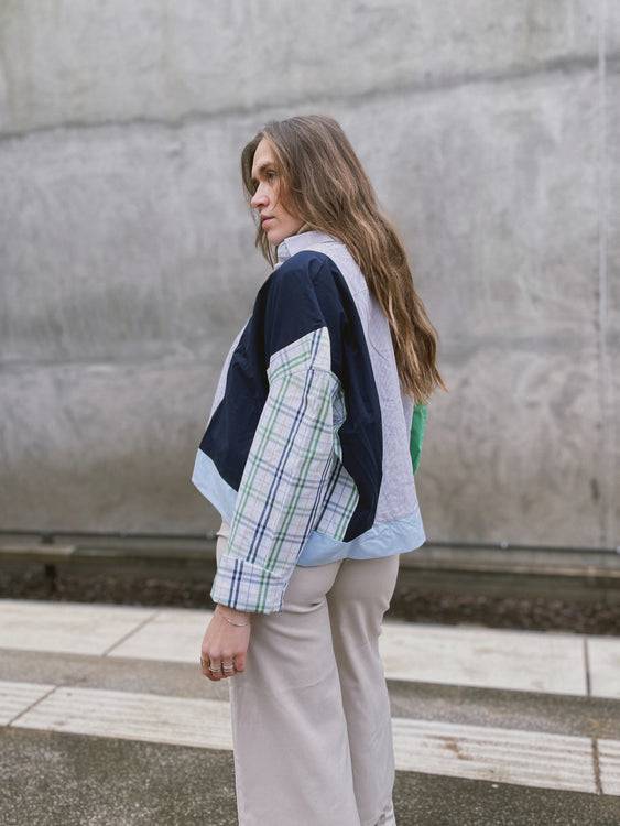 Nonoi Studio Blouson // Grün + Hellblau // Onesize Saisonschlussverkauf