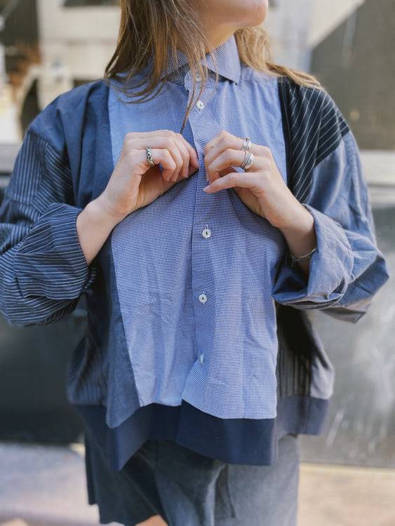 Nonoi Studio Blouson // Blau + Schwarz // Onesize Top Angebot