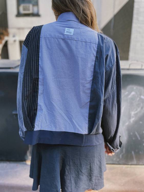 Nonoi Studio Blouson // Blau + Schwarz // Onesize Top Angebot