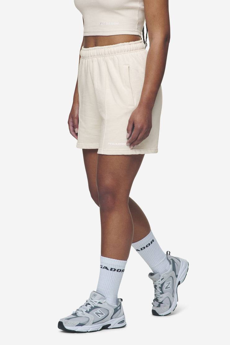 Pegador Sully High Waisted Shorts Washed Coast Sand White Gum Saisonschlussverkauf