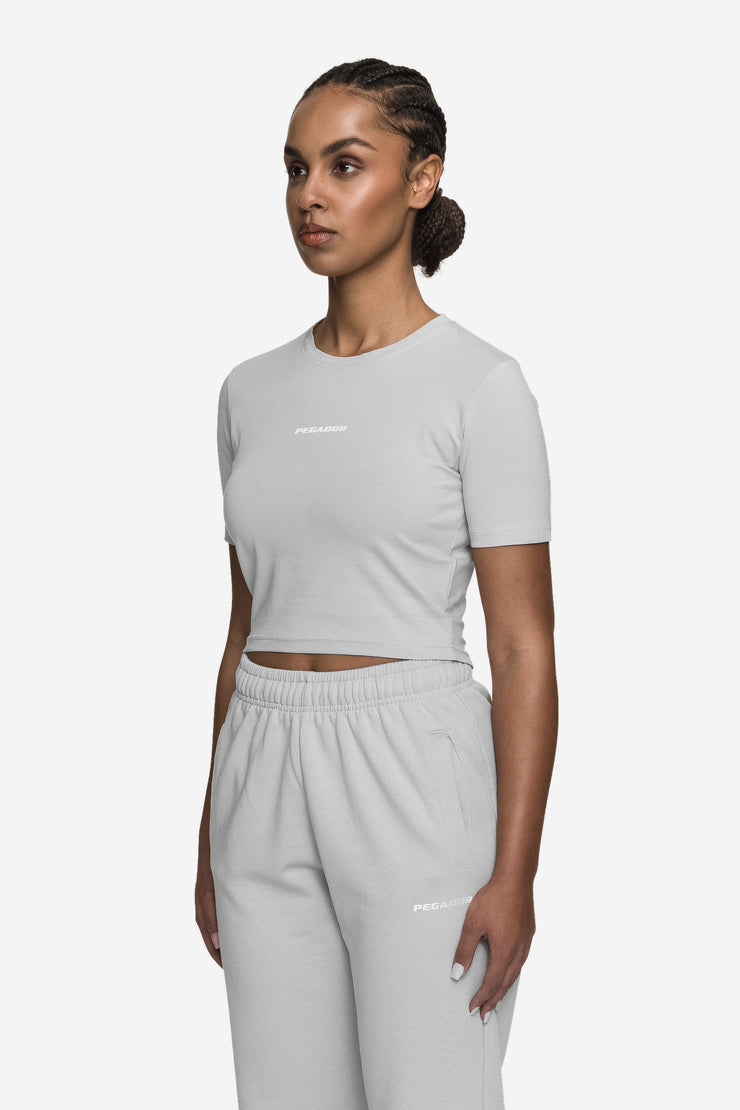 Pegador Ines Cropped Baby Tee Washed Sky Grey White Gum Discount Store für neue Produkte